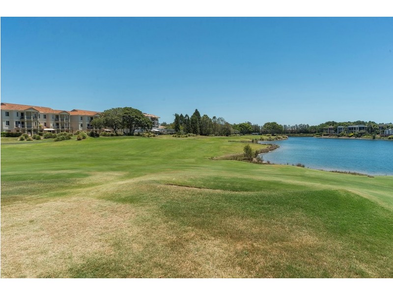 8436 Magnolia Drive East, Hope Island QLD 4212