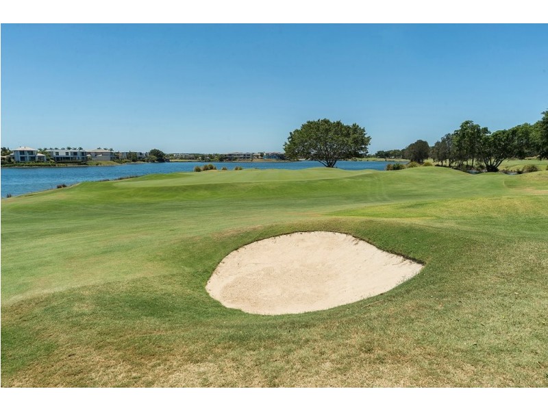 8436 Magnolia Drive East, Hope Island QLD 4212