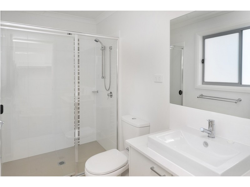 35 Azure Way, Hope Island QLD 4212