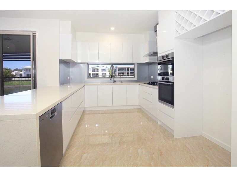 63 Southaven Drive, Helensvale QLD 4212