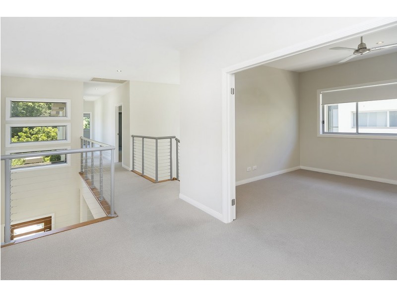 2240 Glengallon Way, Hope Island QLD 4212