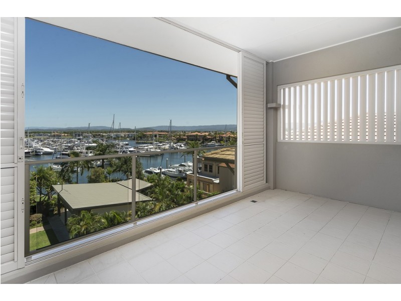 1713 Rialto Quay Drive, Hope Island QLD 4212