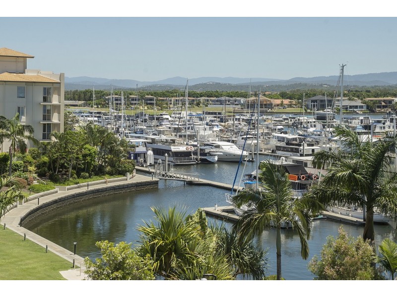 1713 Rialto Quay Drive, Hope Island QLD 4212