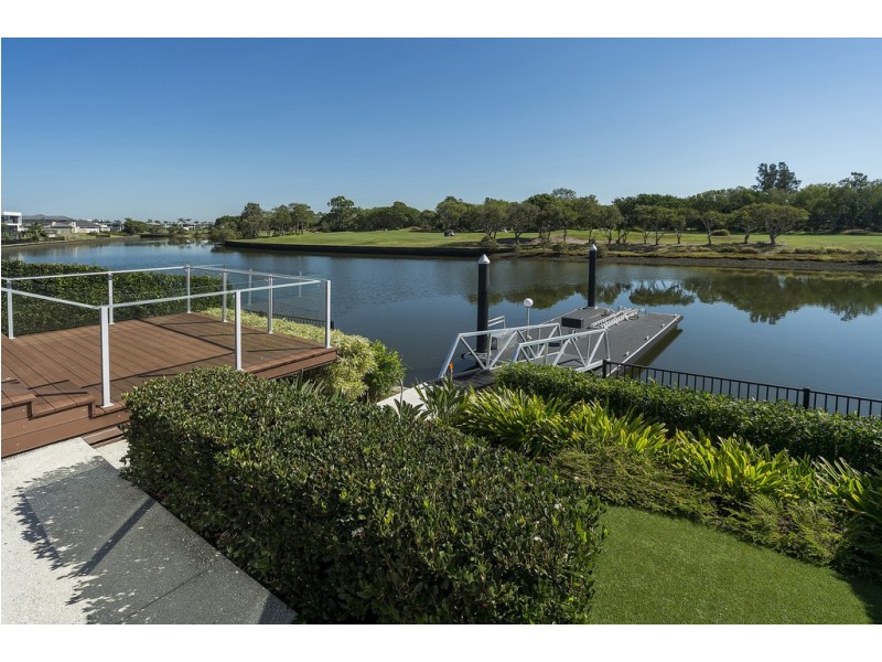 7657 Fairway Boulevard, Hope Island QLD 4212