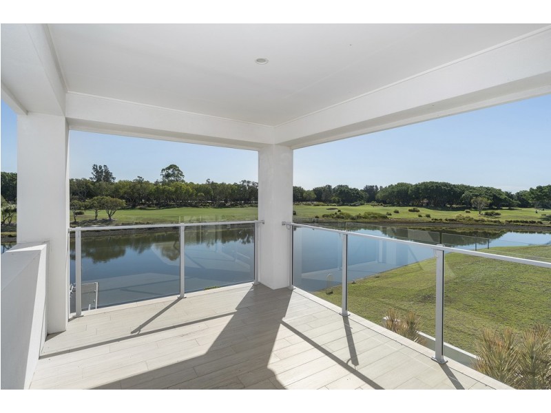 7657 Fairway Boulevard, Hope Island QLD 4212