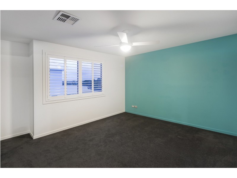 7657 Fairway Boulevard, Hope Island QLD 4212