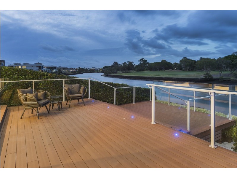 7657 Fairway Boulevard, Hope Island QLD 4212