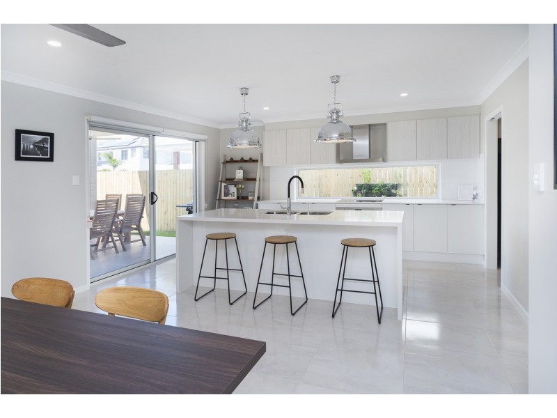 65 Harbour Rise, Hope Island QLD 4212