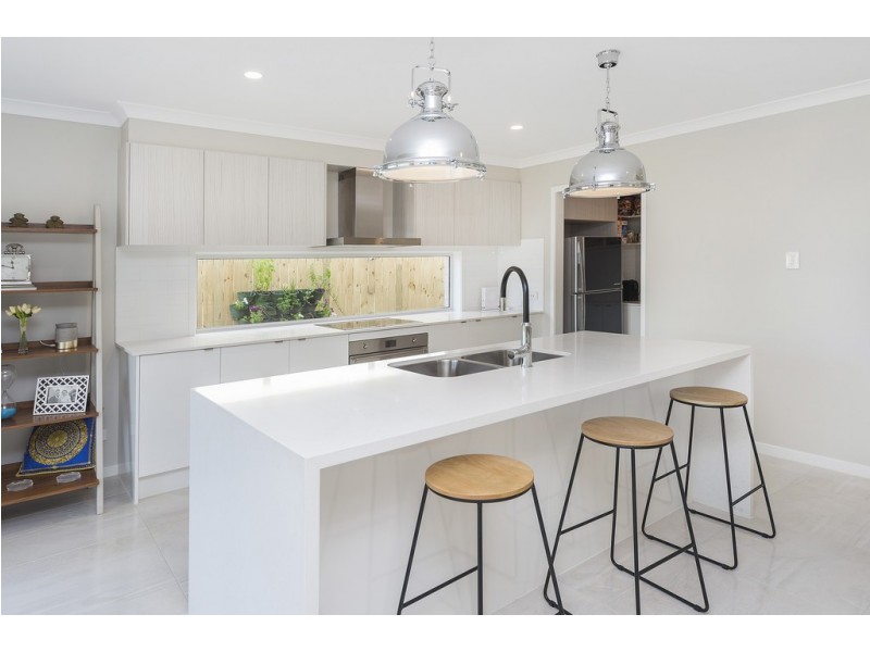 65 Harbour Rise, Hope Island QLD 4212