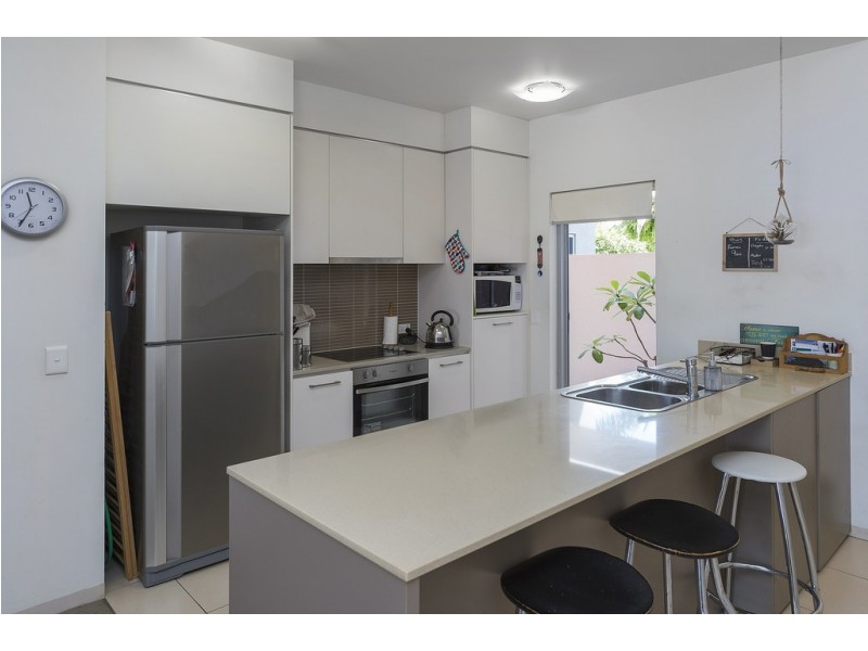 913/64-68 Sickle Avenue, Hope Island QLD 4212