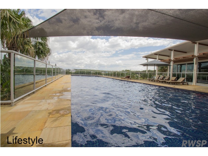 7/37 Azure Way, Hope Island QLD 4212
