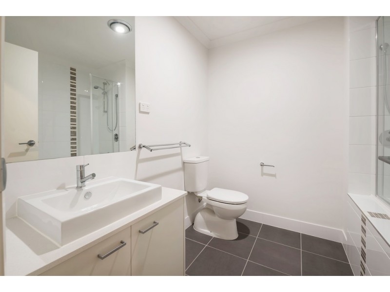 7/37 Azure Way, Hope Island QLD 4212