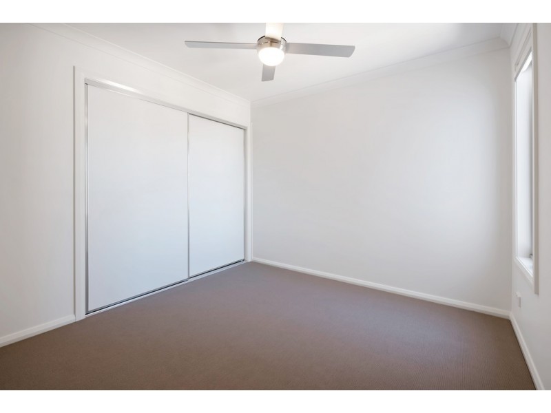 7/37 Azure Way, Hope Island QLD 4212