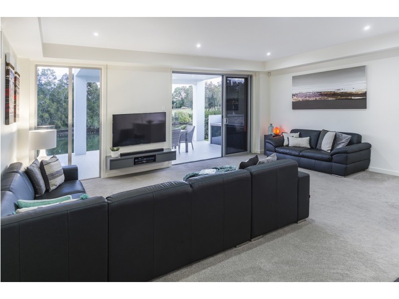 7611 Fairway Boulevard, Hope Island QLD 4212