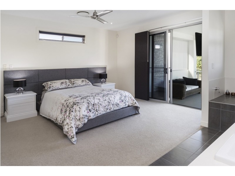 7611 Fairway Boulevard, Hope Island QLD 4212