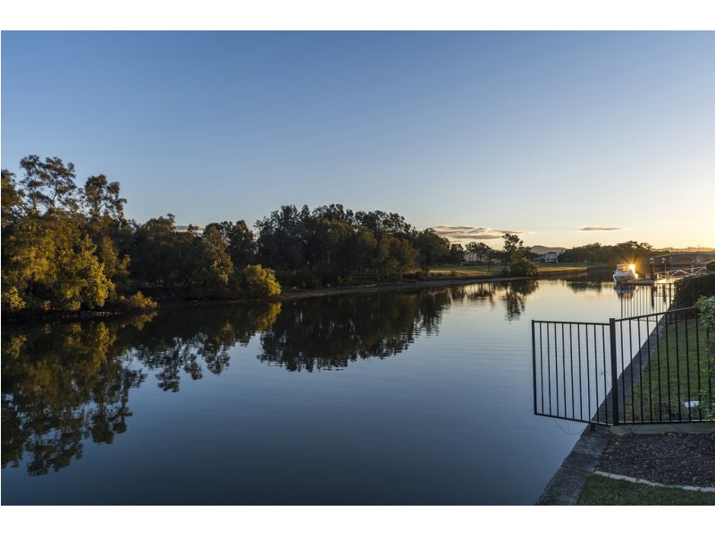 7611 Fairway Boulevard, Hope Island QLD 4212