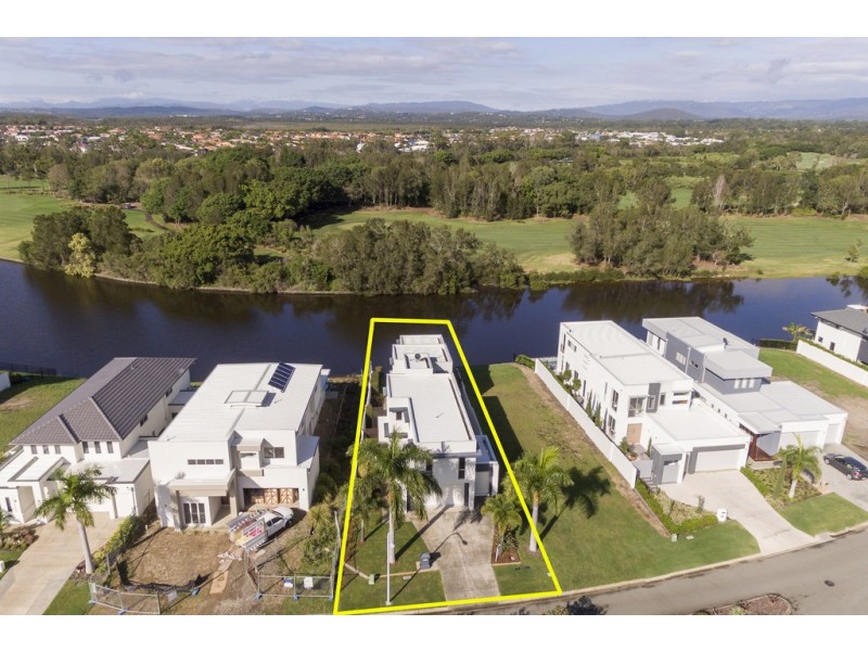 7611 Fairway Boulevard, Hope Island QLD 4212