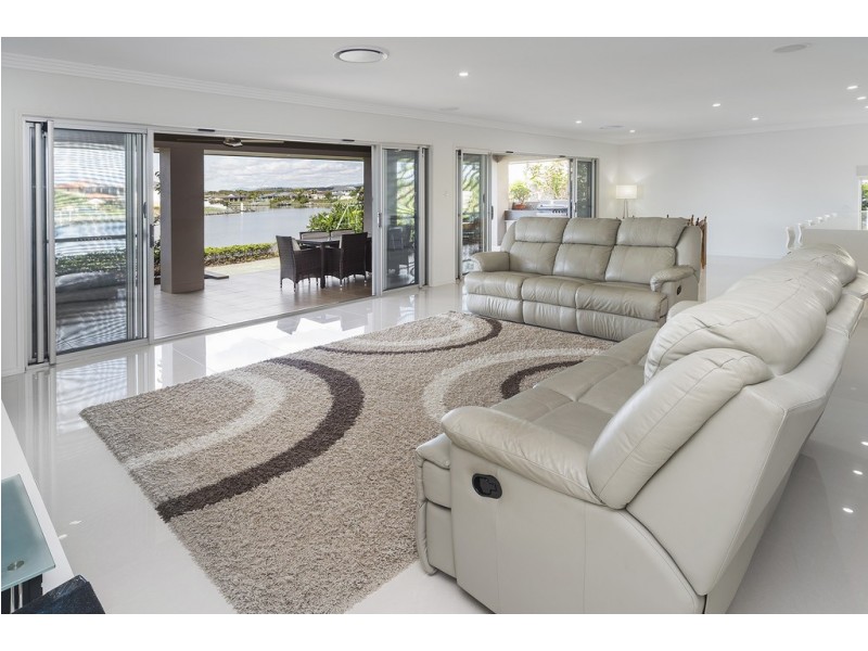 126 The Peninsula, Helensvale QLD 4212