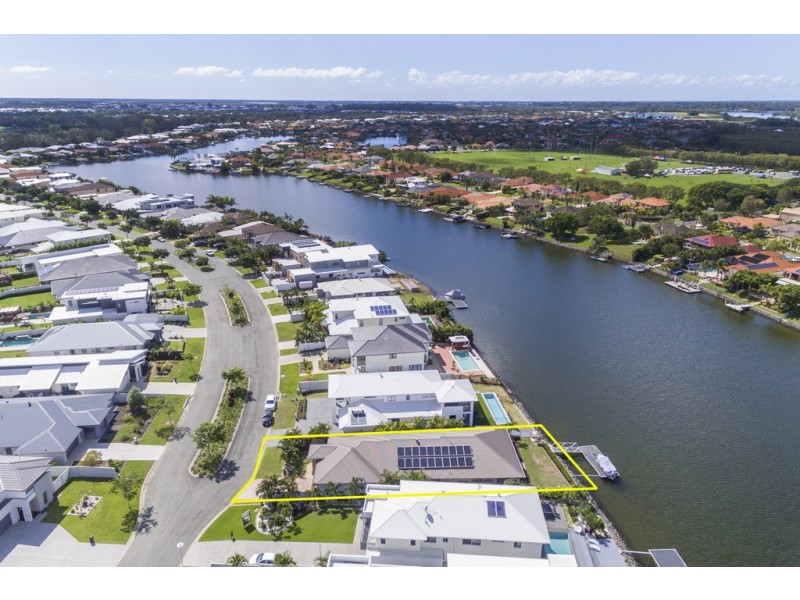 126 The Peninsula, Helensvale QLD 4212