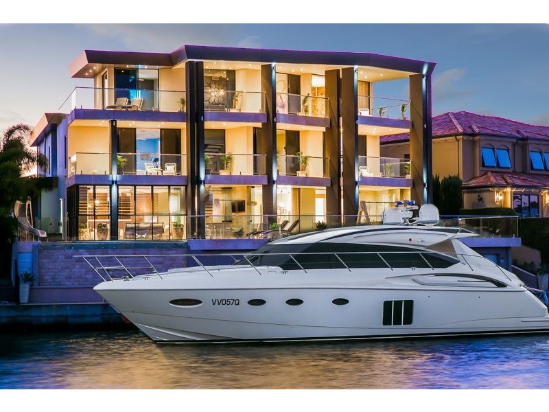 59 Royal Albert Crescent, Sovereign Islands QLD 4216