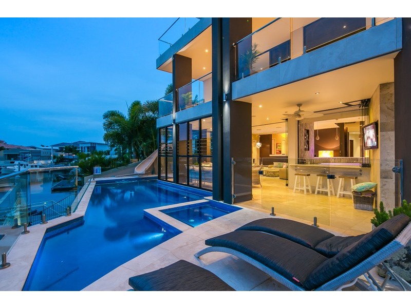 59 Royal Albert Crescent, Sovereign Islands QLD 4216