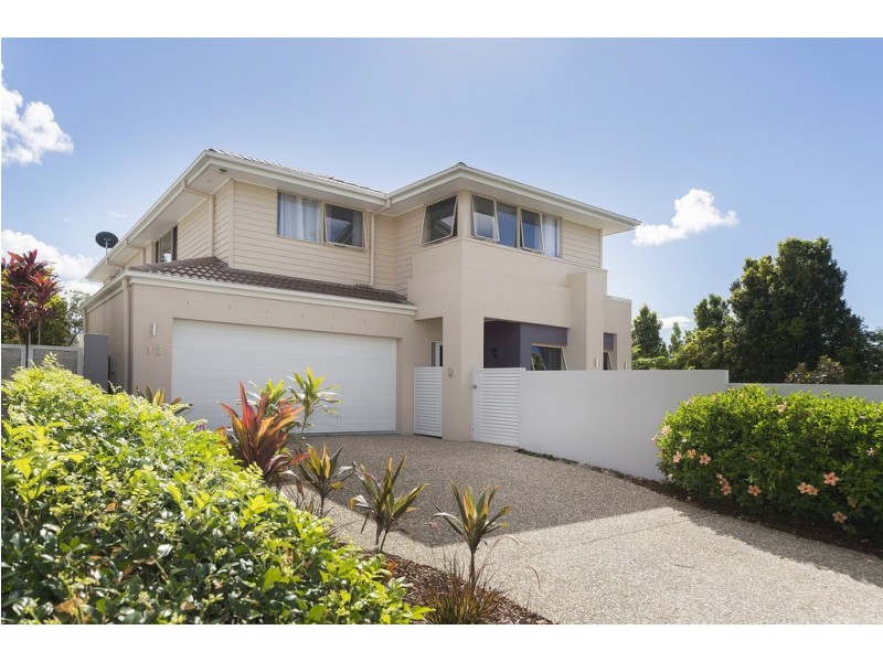 13 The Peninsula, Helensvale QLD 4212