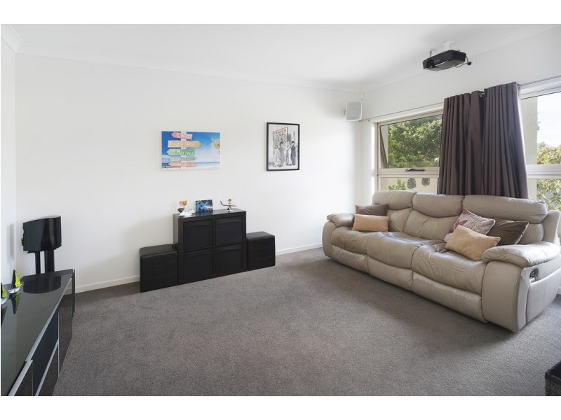 13 The Peninsula, Helensvale QLD 4212