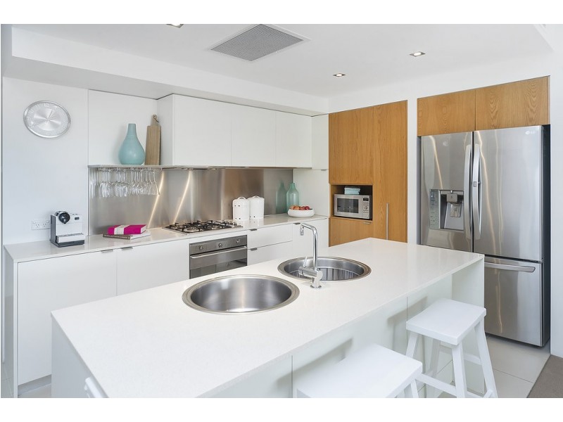 1740/1 Rialto Quay Dr, Hope Island QLD 4212