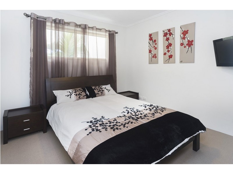 1740/1 Rialto Quay Dr, Hope Island QLD 4212