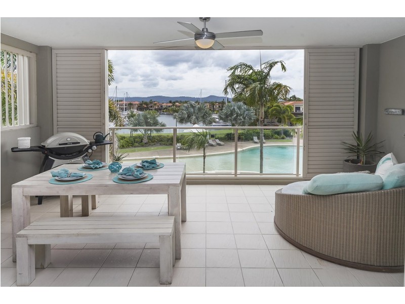 1740/1 Rialto Quay Dr, Hope Island QLD 4212