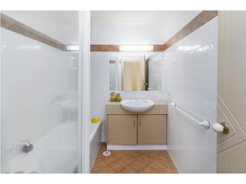 73/100 Morala Avenue, Runaway Bay QLD 4216