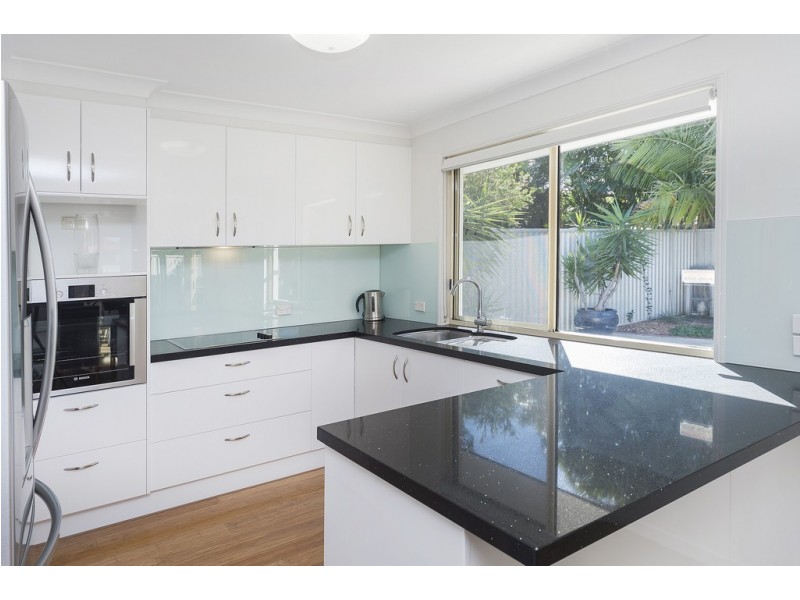 44a Sickle Avenue, Hope Island QLD 4212