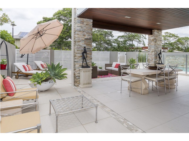 1 Onshore Place, Helensvale QLD 4212