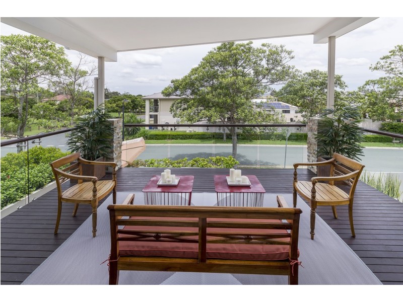 1 Onshore Place, Helensvale QLD 4212