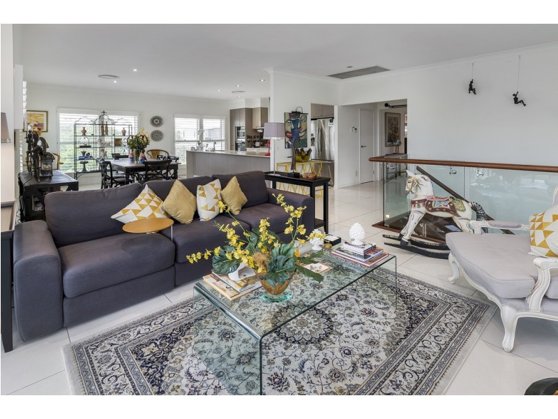 1 Onshore Place, Helensvale QLD 4212