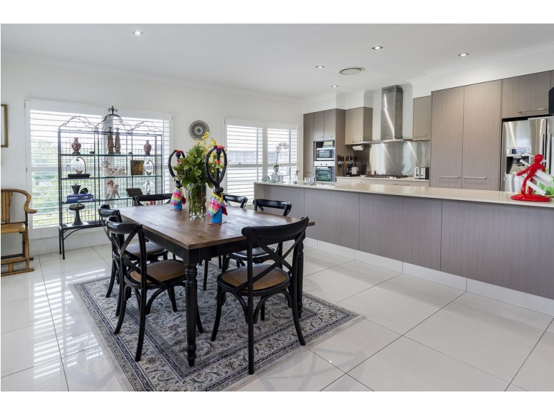 1 Onshore Place, Helensvale QLD 4212