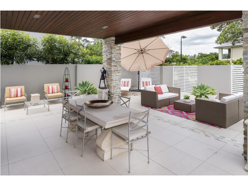 1 Onshore Place, Helensvale QLD 4212