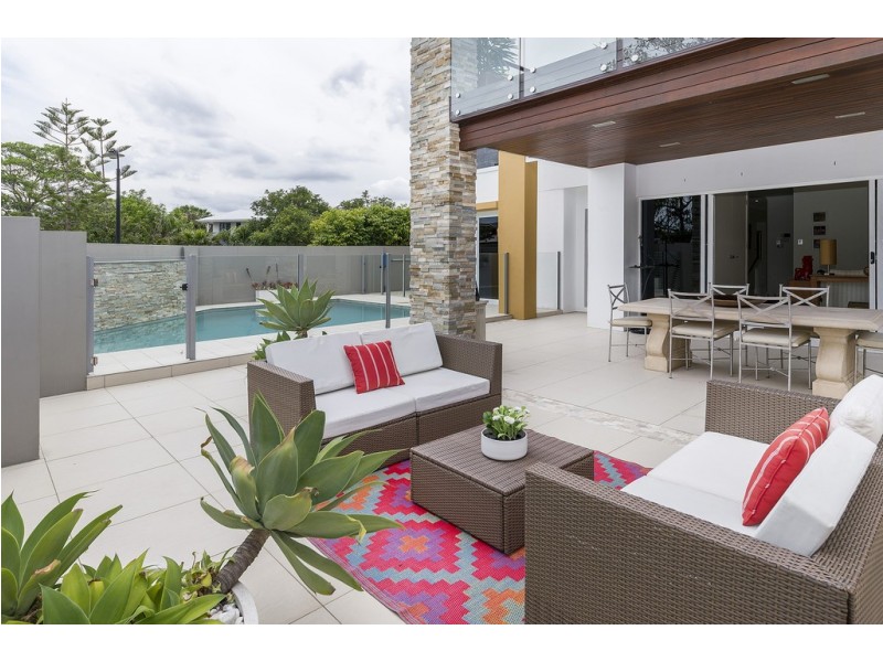 1 Onshore Place, Helensvale QLD 4212