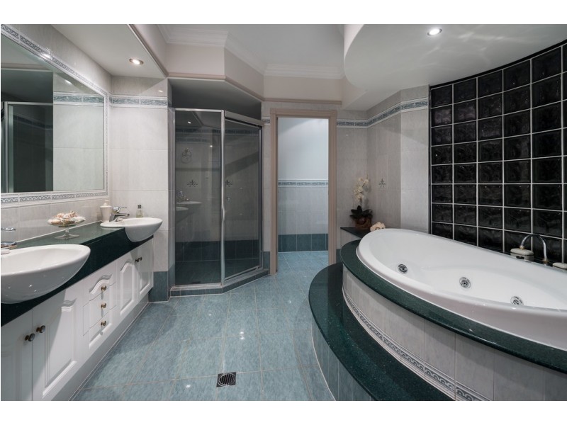 15 Brindabella Close, Coomera Waters QLD 4209