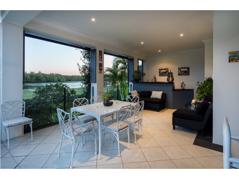 15 Brindabella Close, Coomera Waters QLD 4209