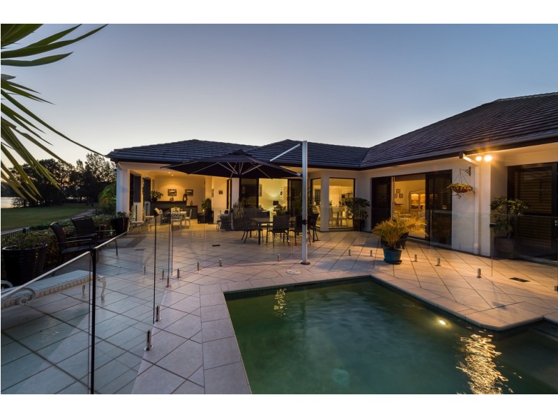 15 Brindabella Close, Coomera Waters QLD 4209