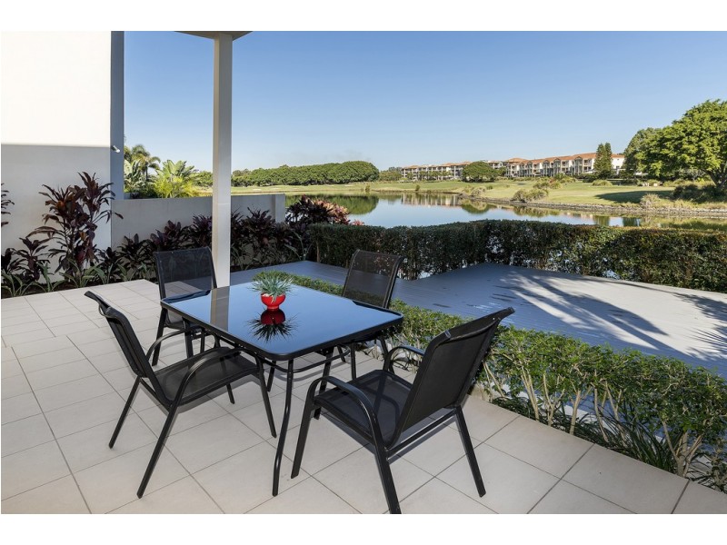 6095 Lugano Drive, Hope Island QLD 4212