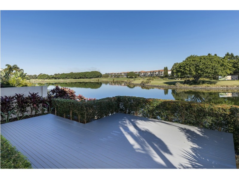 6095 Lugano Drive, Hope Island QLD 4212