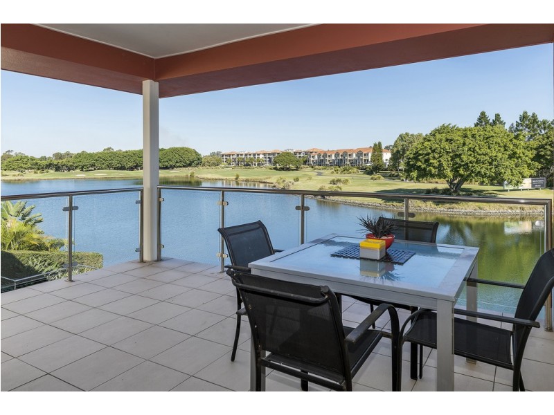 6095 Lugano Drive, Hope Island QLD 4212