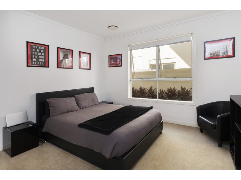 6095 Lugano Drive, Hope Island QLD 4212