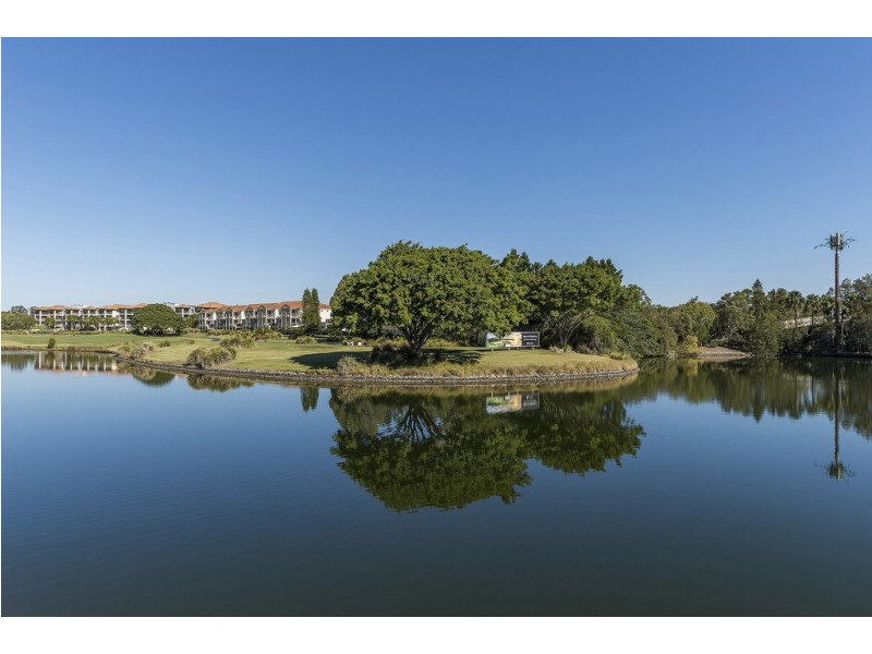 6095 Lugano Drive, Hope Island QLD 4212