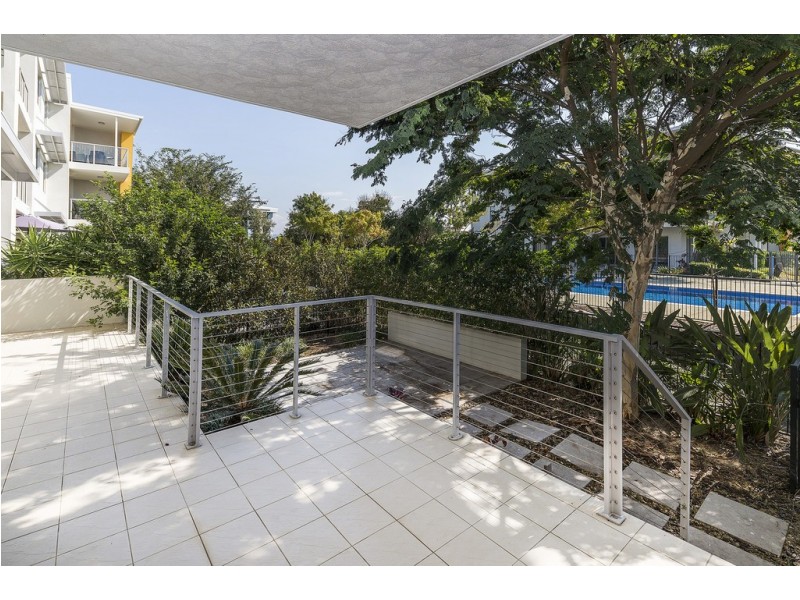 715/64-68 Sickle Avenue, Hope Island QLD 4212