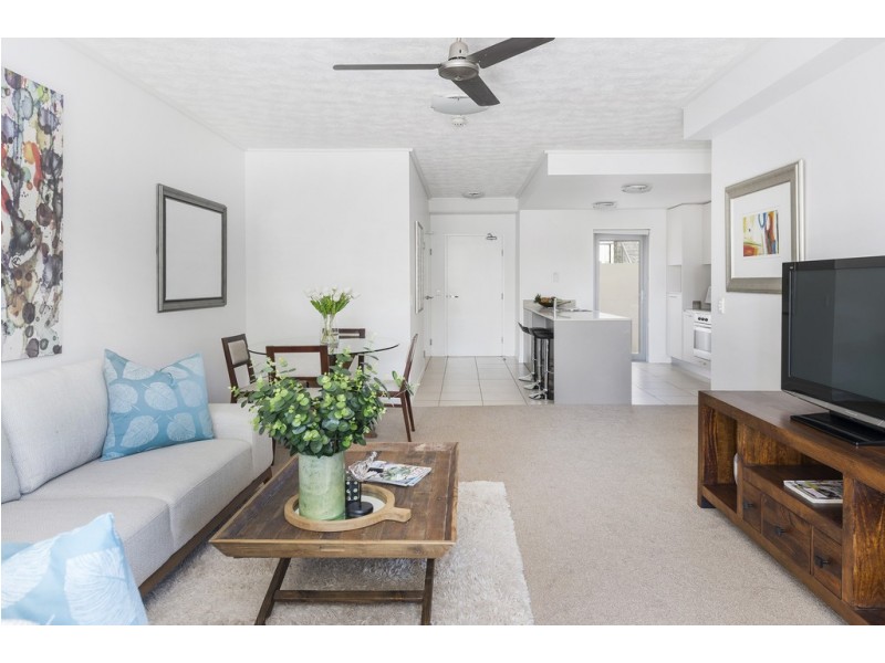 715/64-68 Sickle Avenue, Hope Island QLD 4212