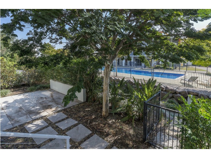 715/64-68 Sickle Avenue, Hope Island QLD 4212