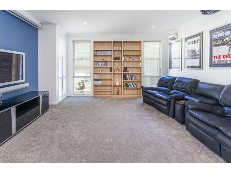 9 Huntington Drive, Maudsland QLD 4210